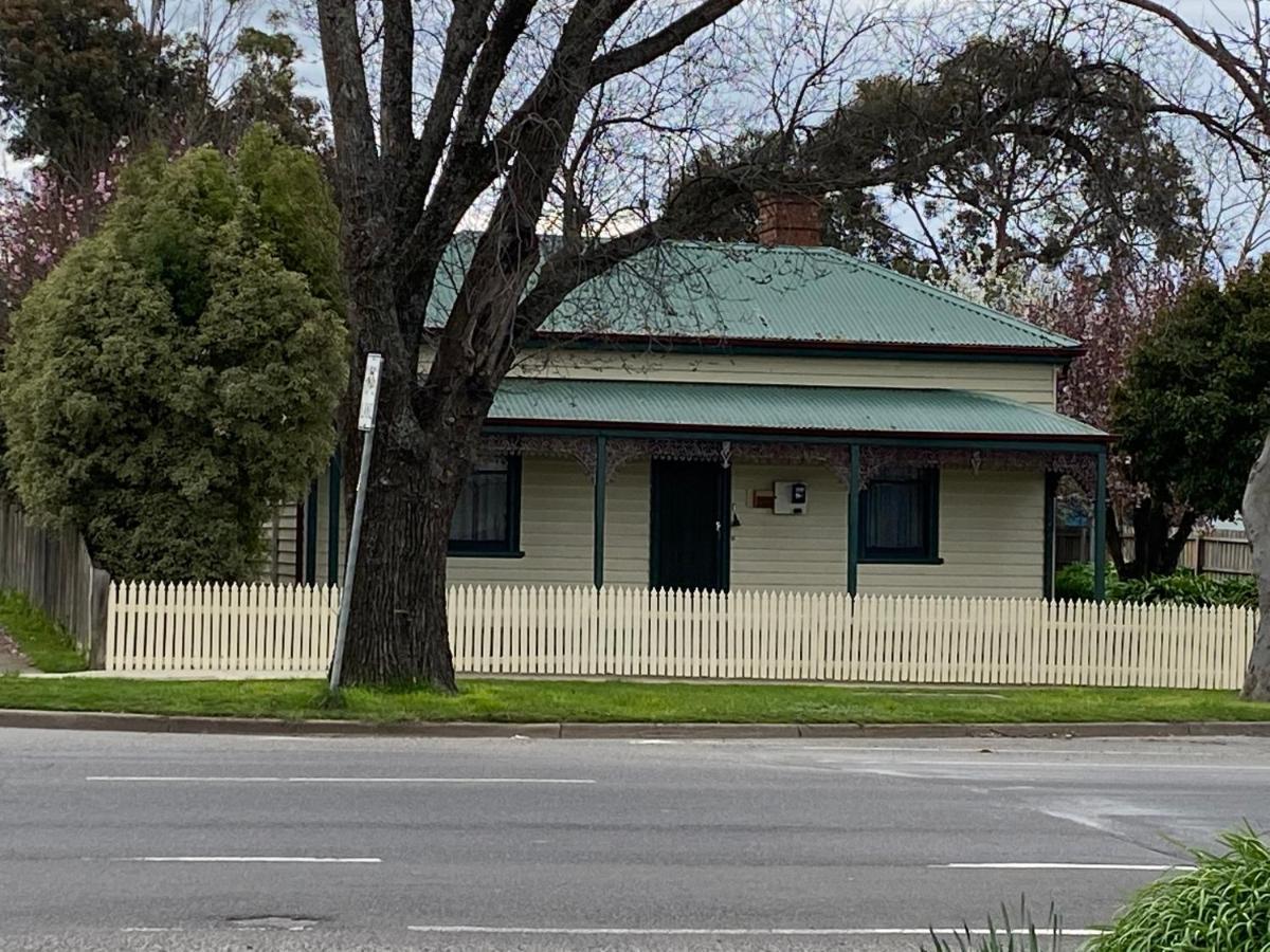 Delightful And Charming Rose Cottage Kilmore Buitenkant foto